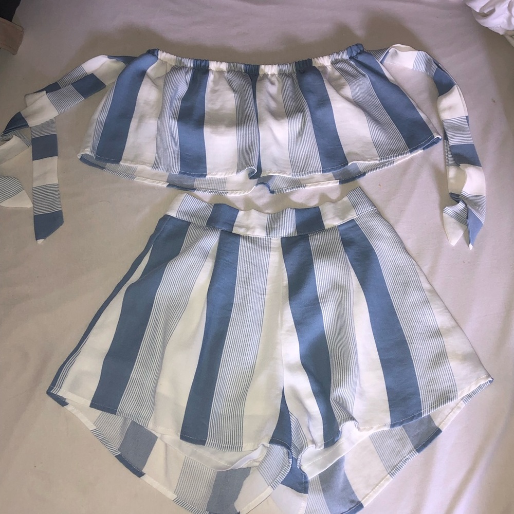 SOLD-2 piece stripe set